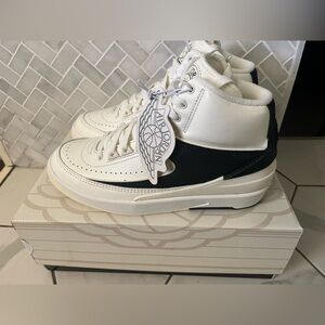 Jordan Women's Air Jordan 2 Retro Black and White